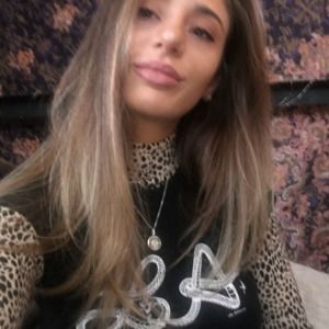 Meet your Posher, Gabriella